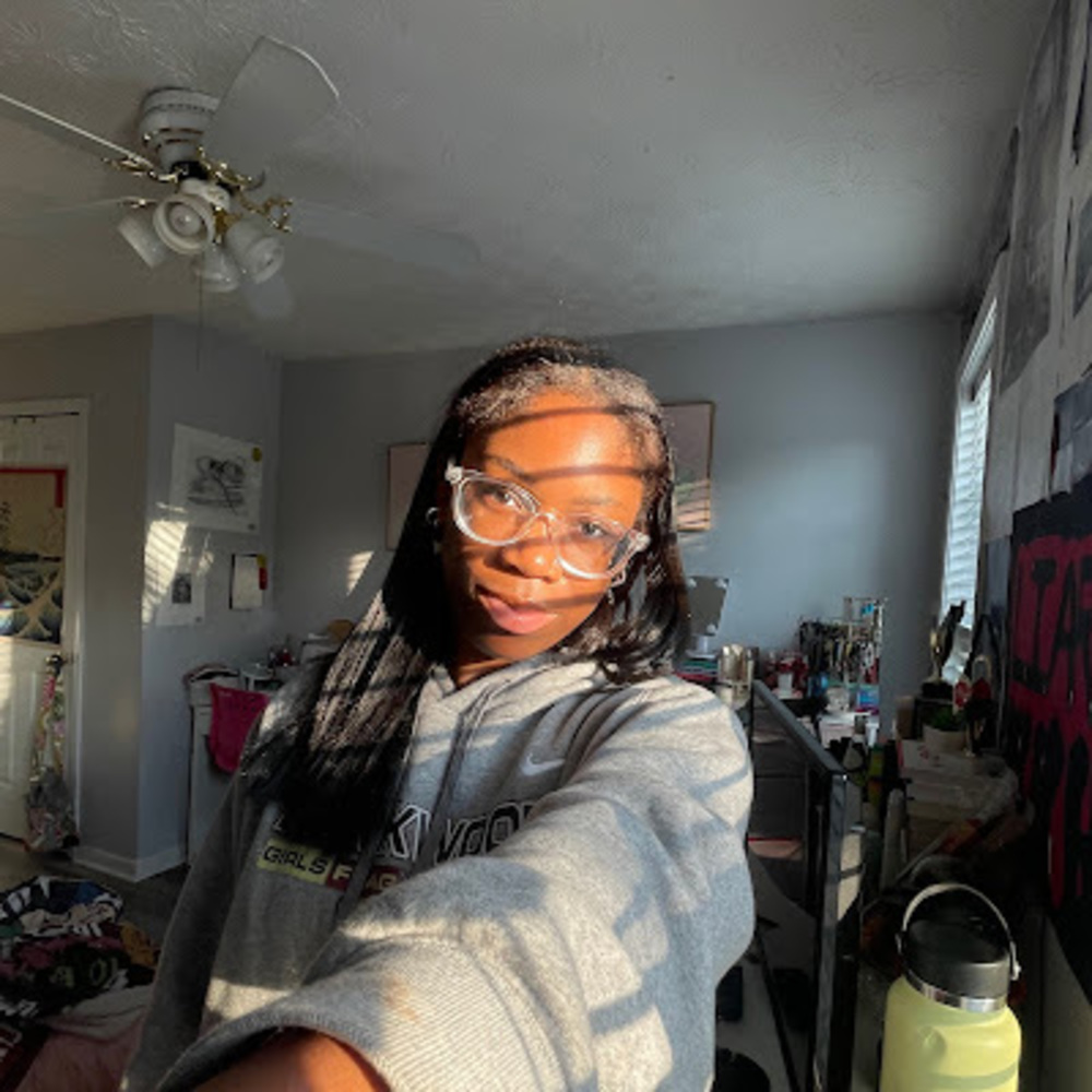 Meet your Posher, Alesiah
